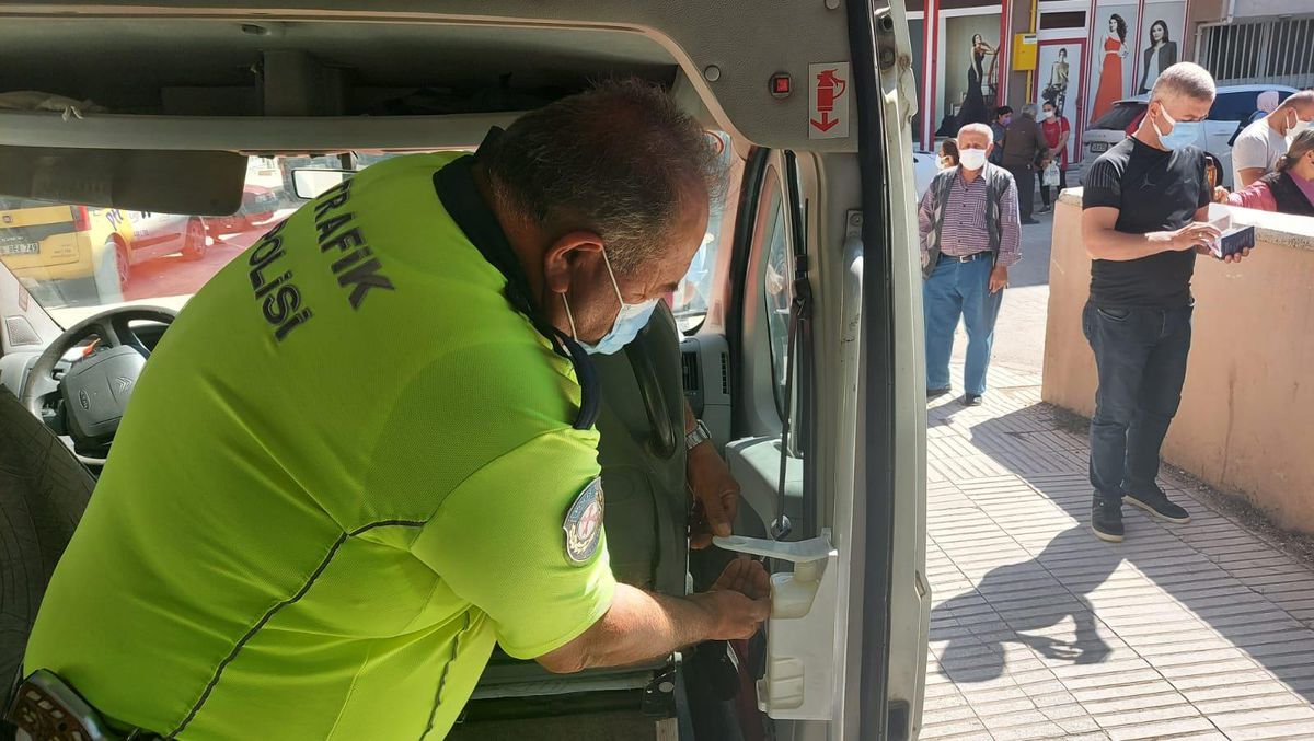 Gümüşhacıköy\'de okul servisleri denetlendi
