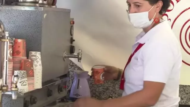 İzmir'in eski otobüsleri hurda değil kafe oluyor