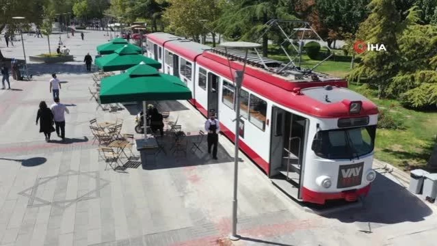 Konya'da tramvaylarda kitap sürprizi