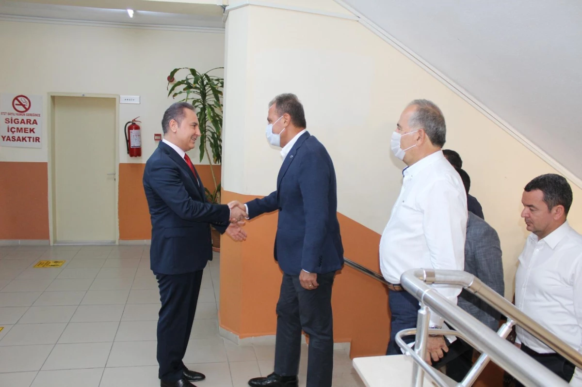 Mersin Büyükşehir Belediye Başkanı Seçer, Anamur Kaymakamı Bozdemir\'i ziyaret etti