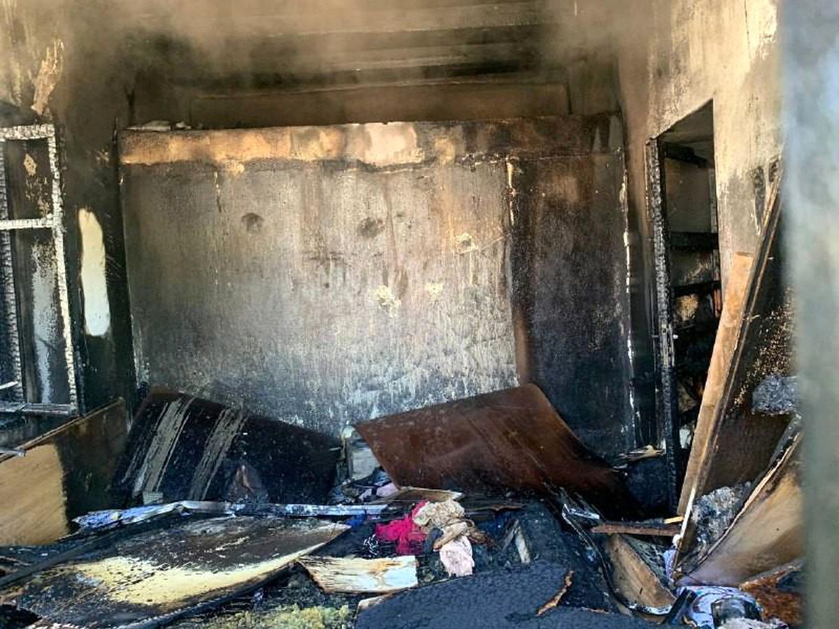 Müstakil evde çıkan yangında mutfak küle döndü