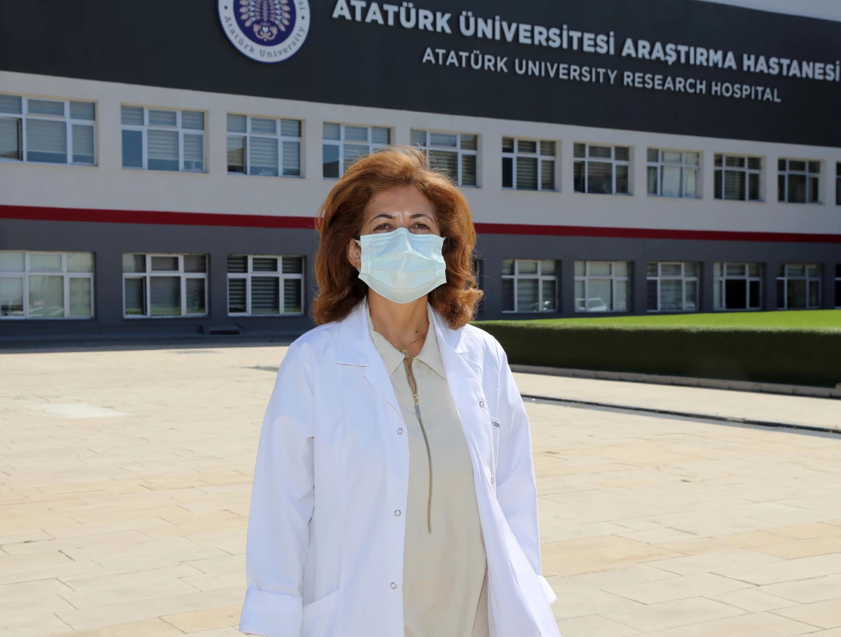 Prof. Dr. Özkurt\'tan "Kurallara uymamak Kovid-19 vaka ve vefat sayılarını artırıyor" açıklaması Açıklaması