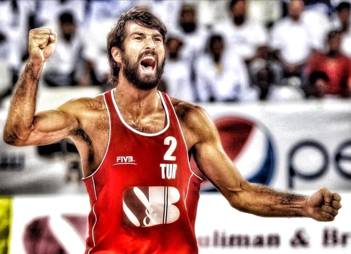 Şampiyon voleybolcu Karacabey Belediyespor\'da
