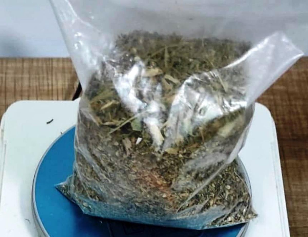 Şüpheli şahsın üstünden uyuşturucu çıktı