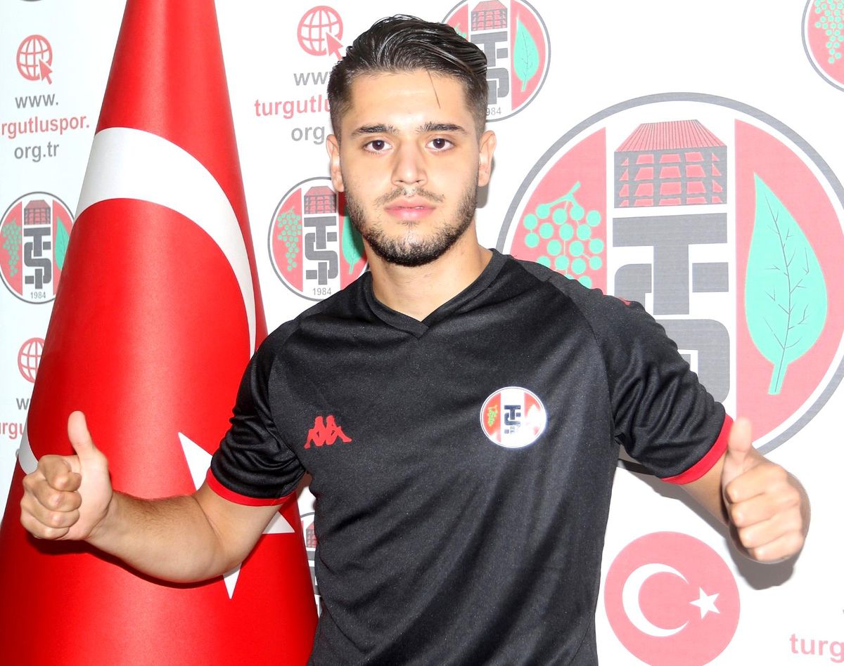 Son dakika haberleri! Turgutluspor\'dan defansa yeni transfer