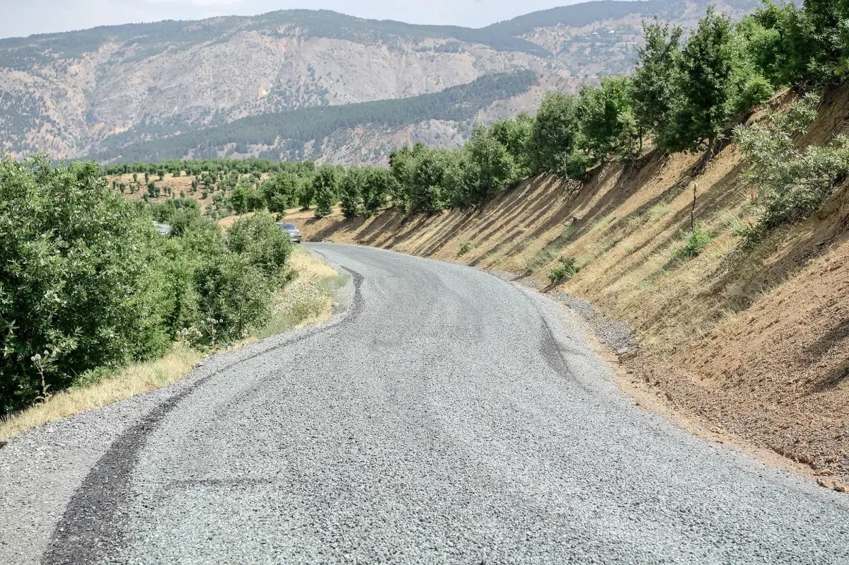 Başkan Gürkan Tekederesi Mahallesini ziyaret etti