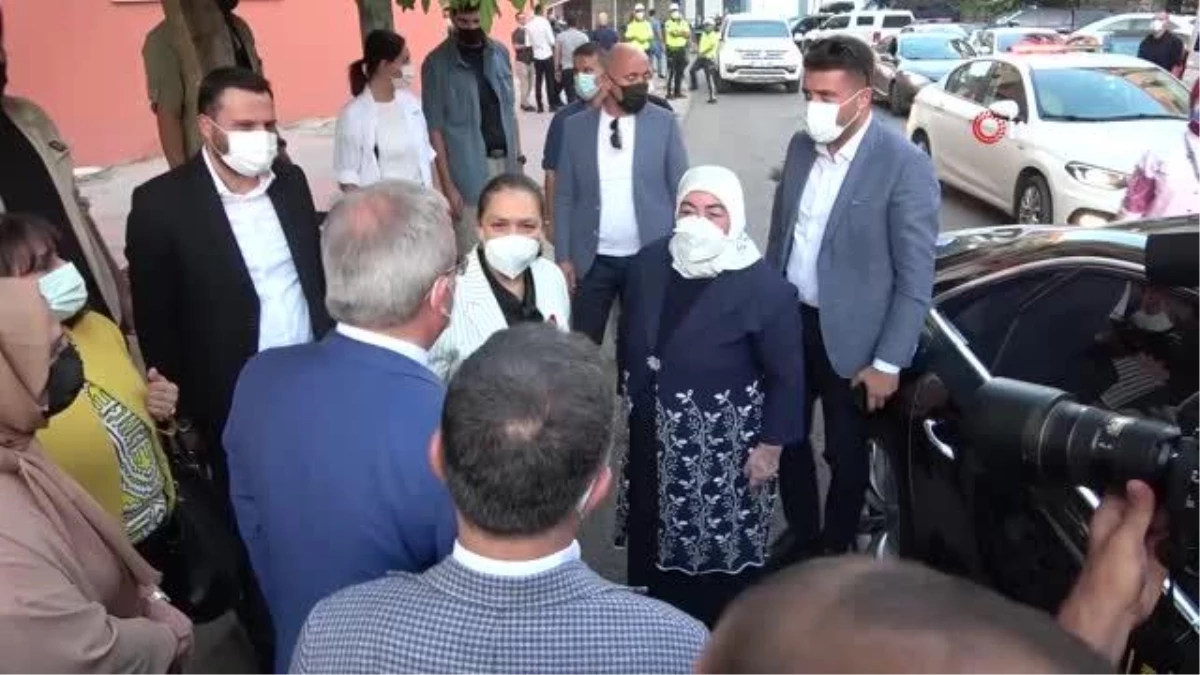 Binali Yıldırım\'ın eşi Semiha Yıldırım, evlat nöbetindeki aileleri yalnız bırakmadı