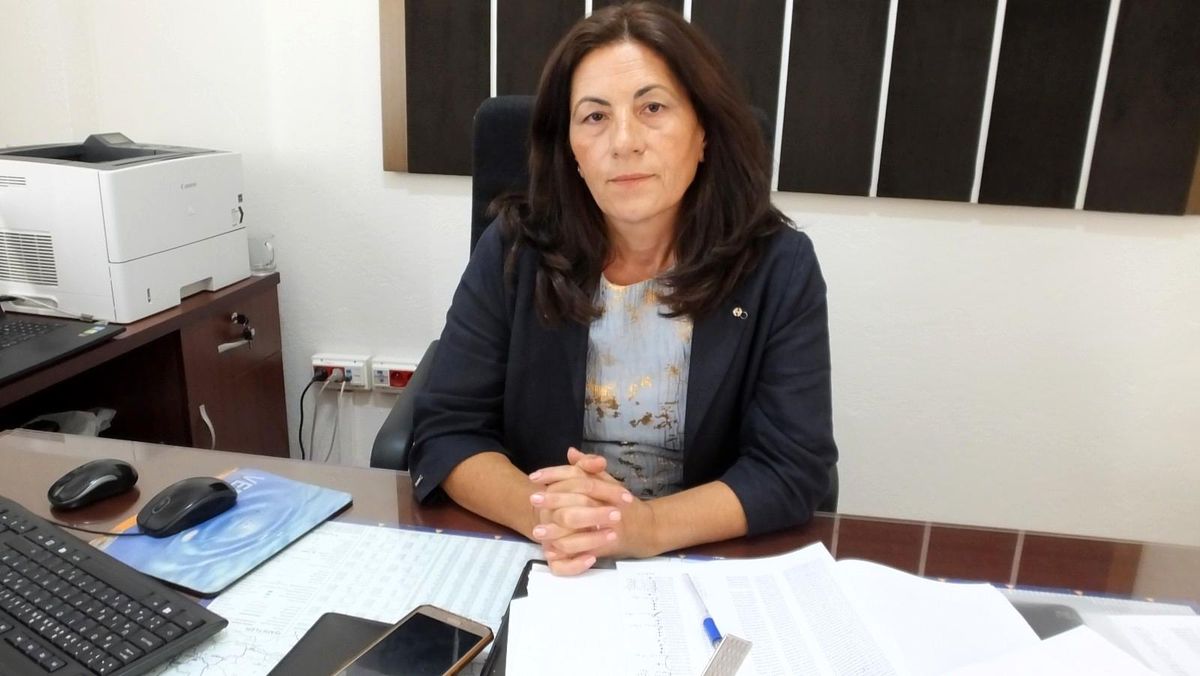 Burhaniye\'de Vergi Dairesine kadın müdür