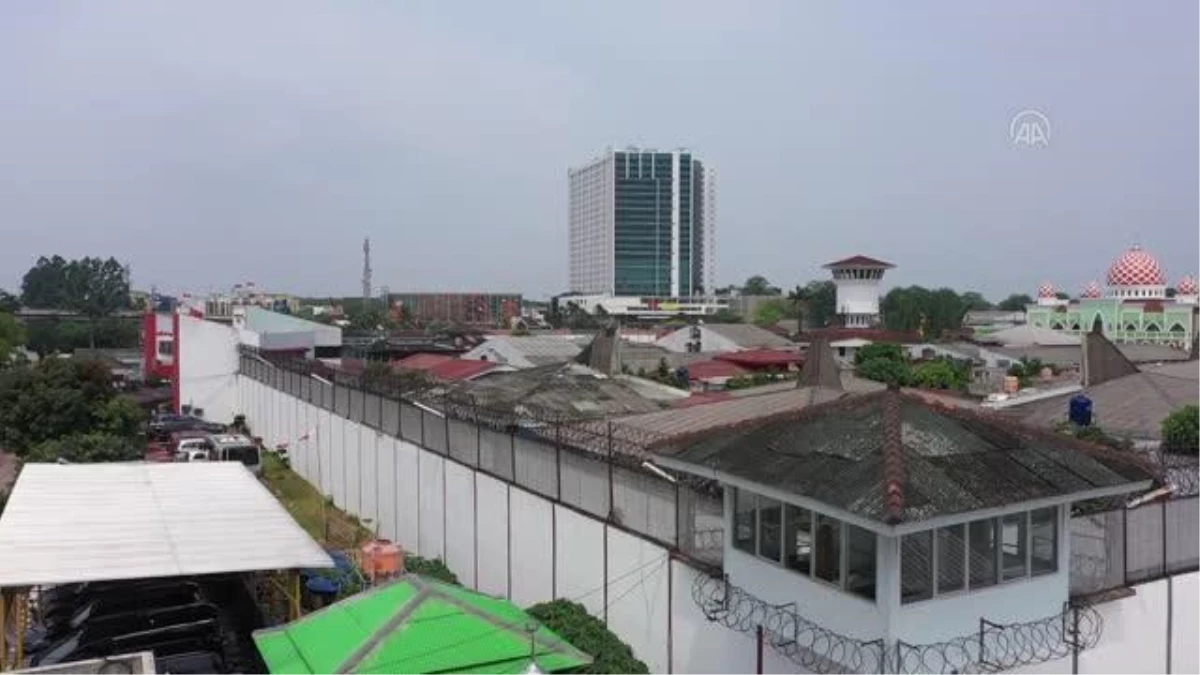 Endonezya\'da hapishanede yangın: 41 ölü