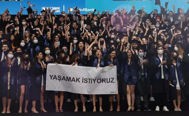 itu ogrencileri mezuniyet sevinci yasadi
