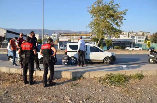 Polis tarafından kovalanan hırsızlık zanlısı kaldırıma oturup çamaşır suyu içti Polis tarafından kovalanan hırsızlık zanlısı kaldırıma oturup çamaşır suyu içti