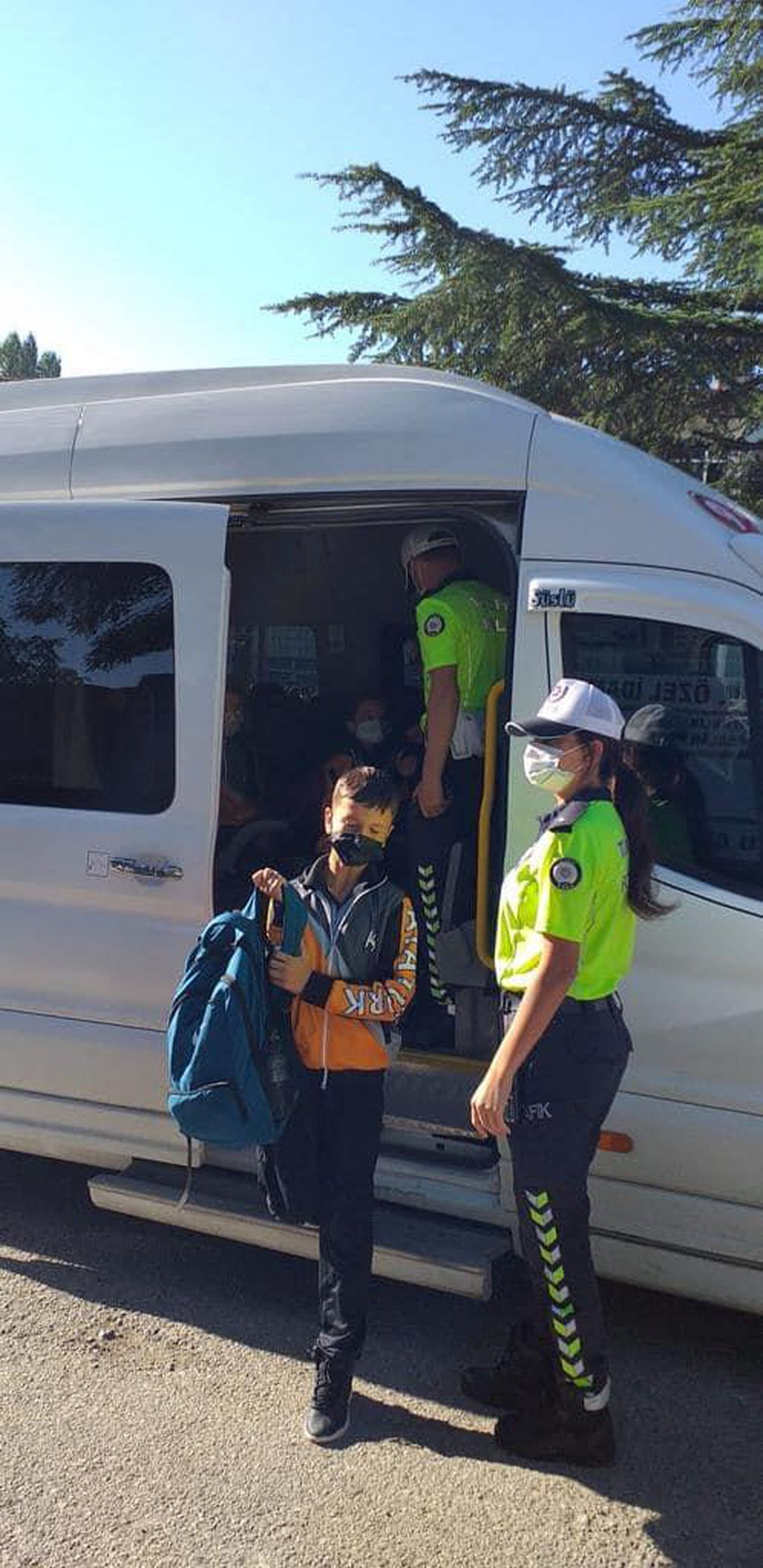 Karabük\'te polis ve jandarma okul çevresinde denetim yaptı