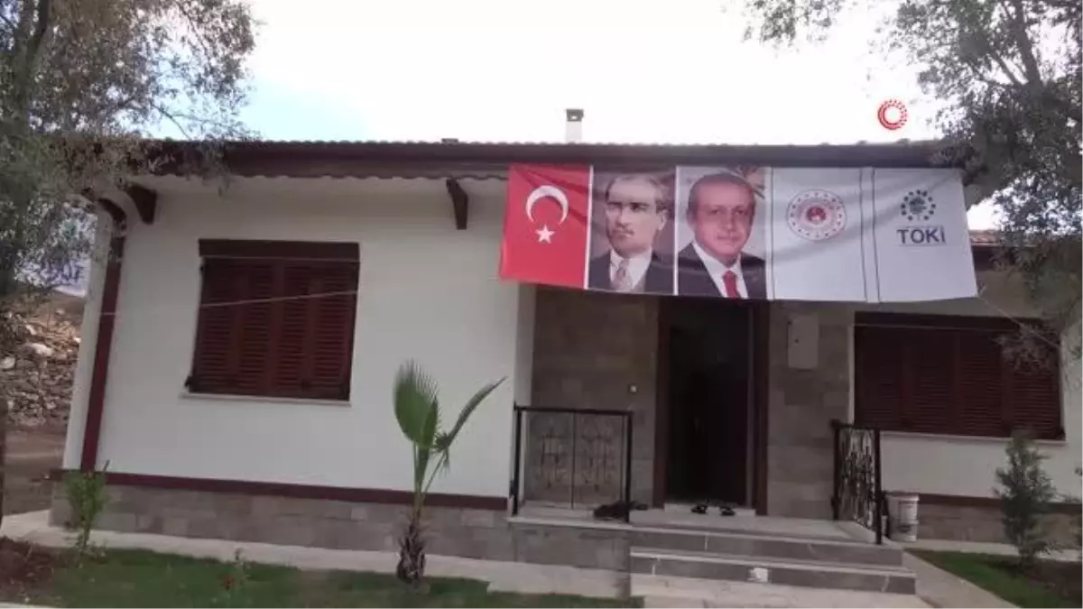 Marmaris\'te tamamen yanan evlerden birinin inşaatı tamamlandı, mağdur aile evlerine taşındı