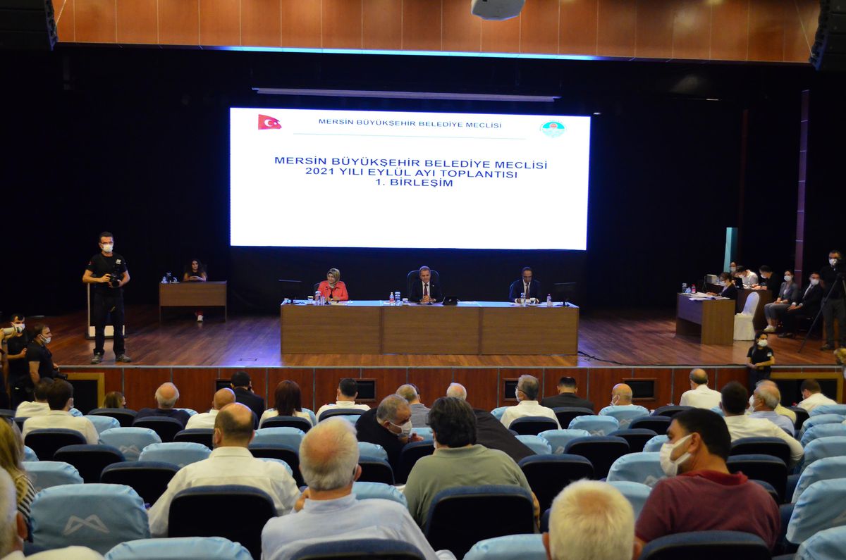 Mersin Büyükşehir Belediye Başkanı Vahap Seçer\'den şiddetli rüzgar uyarısı Açıklaması