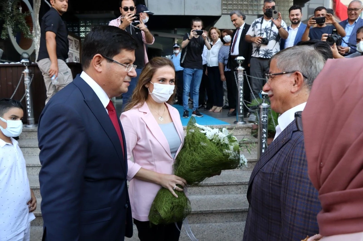 Nazilli Belediye Başkanı Özcan, Davutoğlu\'nu ağırladı