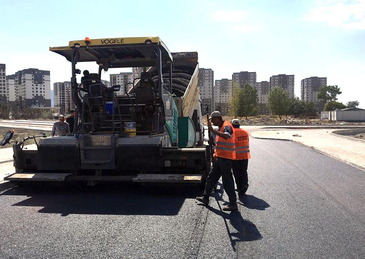 Osmangazi\'de yollar asfaltla kaplanıyor