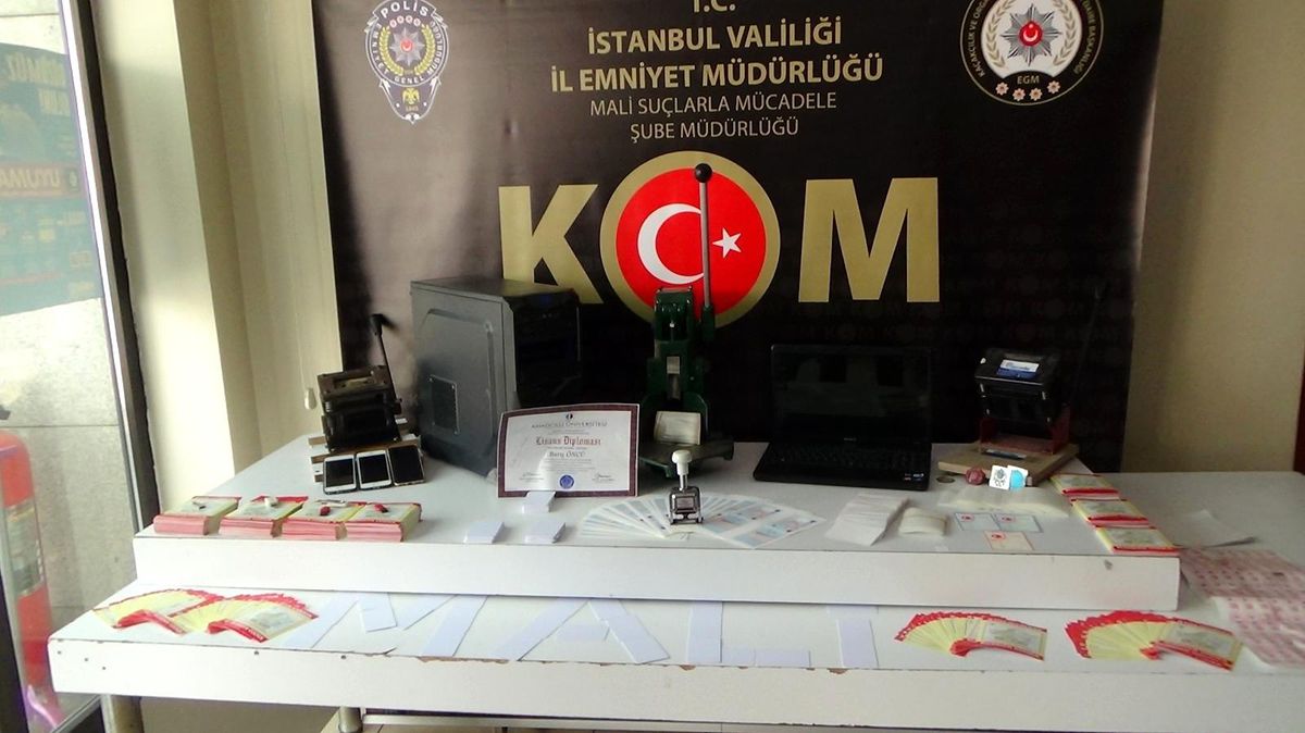 Son dakika: Sahte belge basılan matbaaya baskın: Baba ve oğul gözaltında