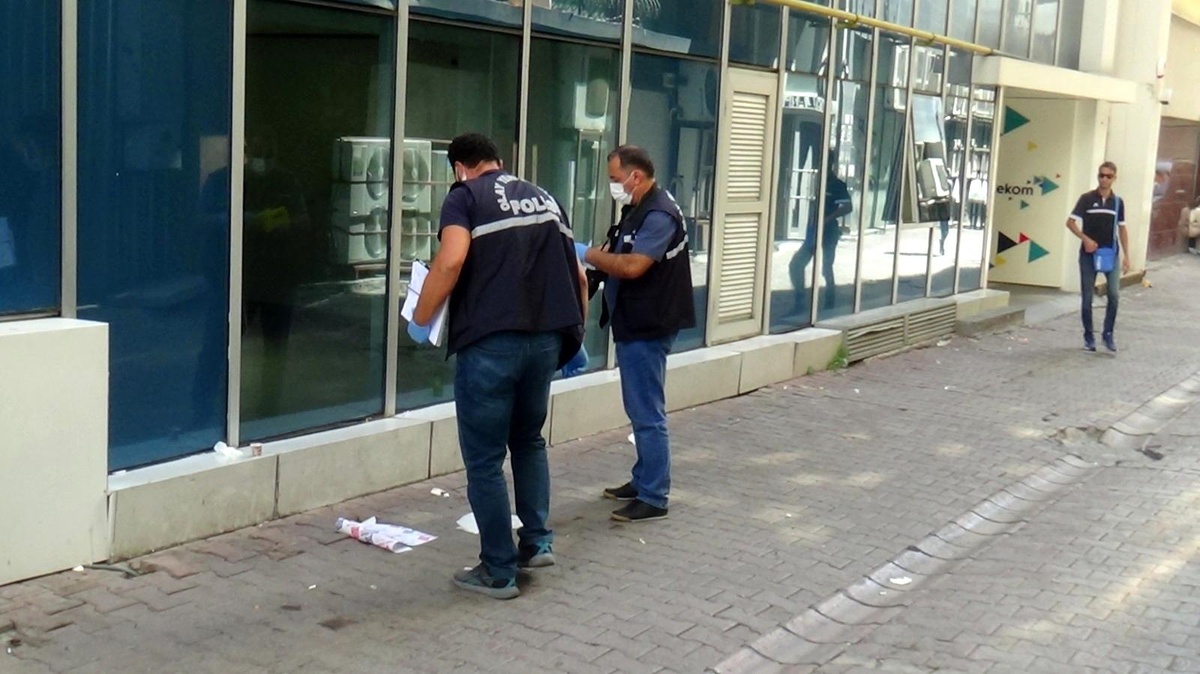 Son dakika haberleri... Sokakta kalp krizi geçiren yaşlı adam hayatını kaybetti