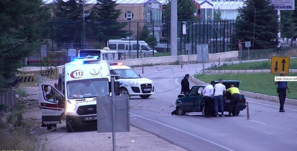 Son dakika haberi! Tokat\'ta yürekleri ağza getiren kazalar güvenlik kameralarına yansıdı