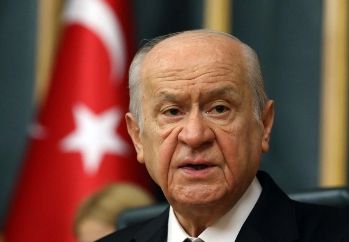 Bahçeli, adli yıl açılışında dua okunmasına tepki gösterilmesini "ilkellik" olarak değerlendirdi Açıklaması