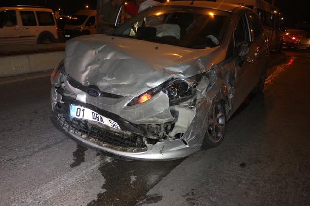 Adana'da iki otomobil çarpıştı: 1 ölü, 2 yaralı