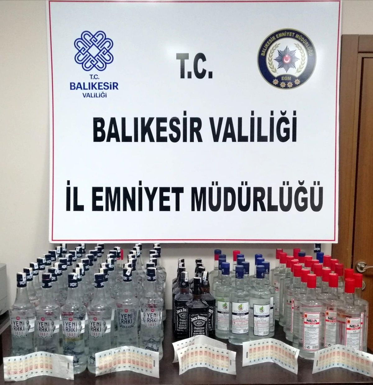 Son dakika haberi: Balıkesir\'de sahte içki operasyonu