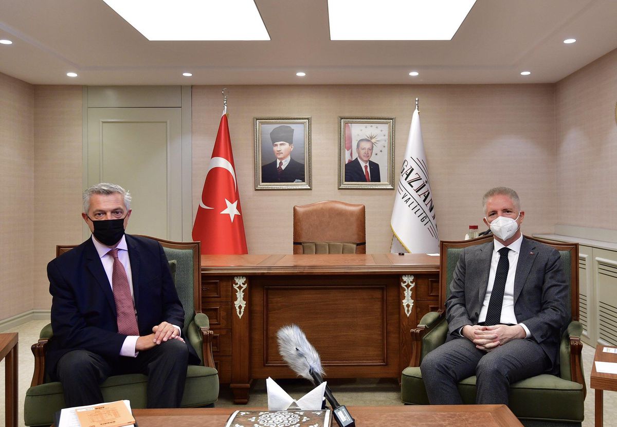 BM Mülteciler Yüksek Komiseri Grandi, Gaziantep Valisi Gül\'ü ziyaret etti