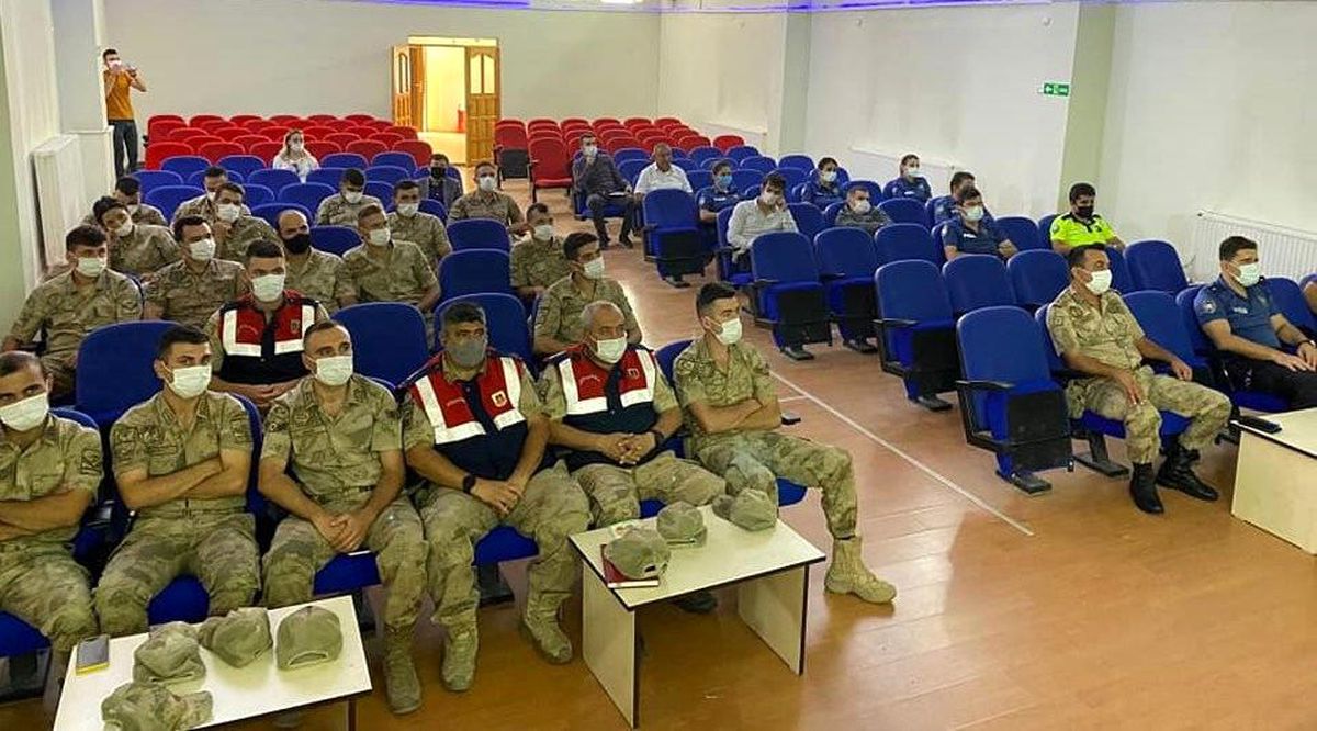 Çayırlı\'da "Kadına Yönelik Şiddetle Mücadele" konulu eğitim gerçekleştirildi