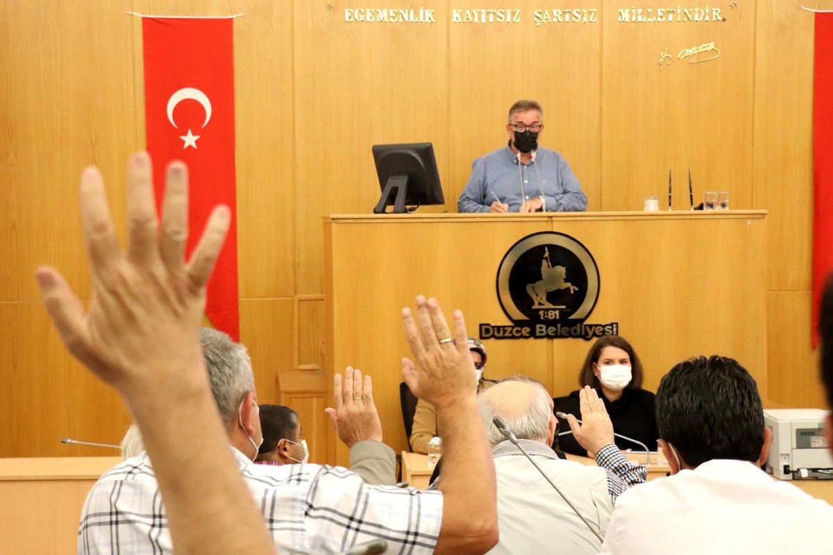 Düzce Belediye meclisinden kadınlara müjde