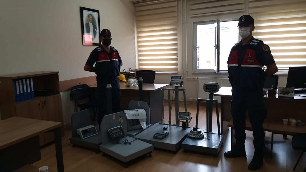 Düzce\'de fındık tüccarlarına yönelik operasyonda 11 iş yerine cezai işlem uygulandı