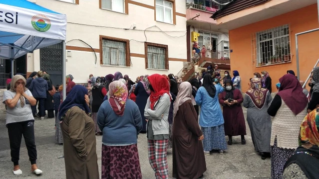 Kızının düğününe giden anne kalp krizi geçirerek hayatını kaybetti