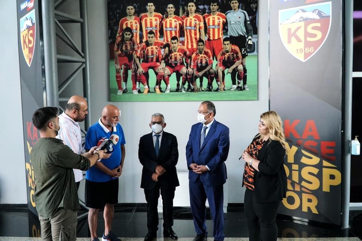 Kayserispor Onursal Başkanı Mehmet Özhaseki Açıklaması