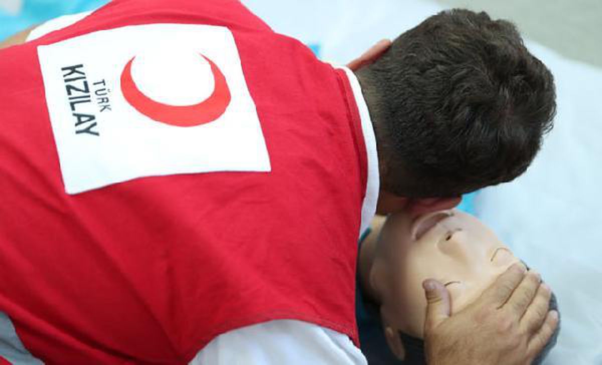 Kızılay\'dan çağrı; \'Sen de ilk yardım kahramanı ol\'