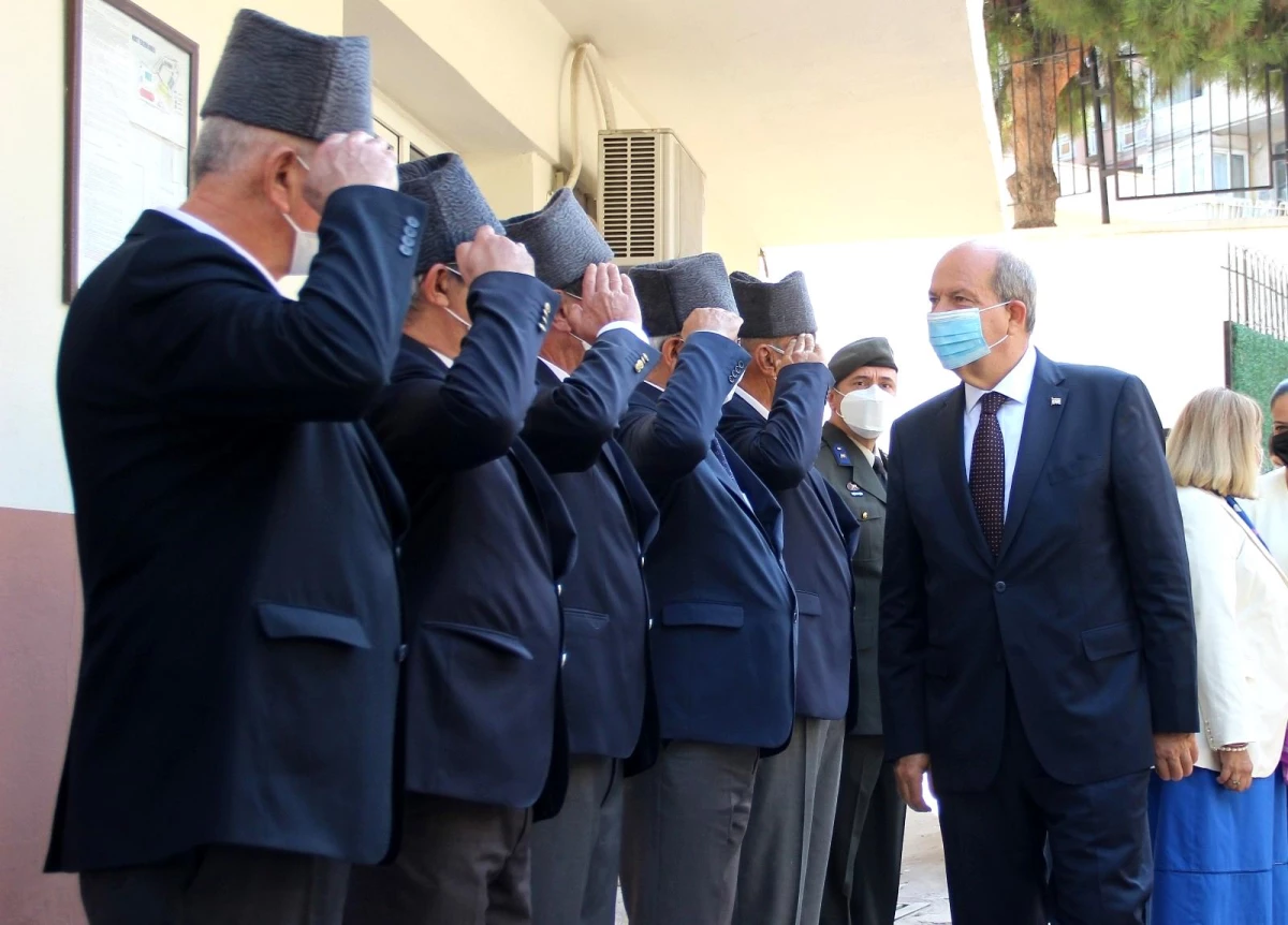 KKTC Cumhurbaşkanı Tatar, İzmir\'de Kıbrıs gazileriyle buluştu