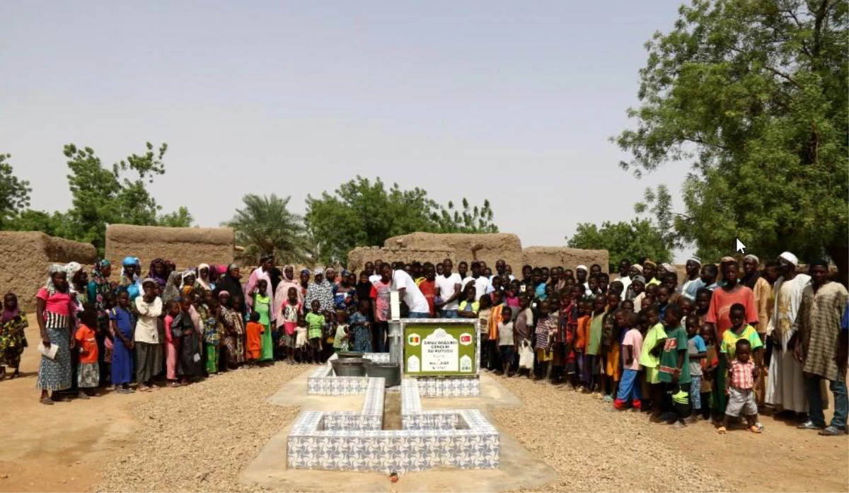 Kütahyalı gençler Mali\'de su kuyusu açtırdı
