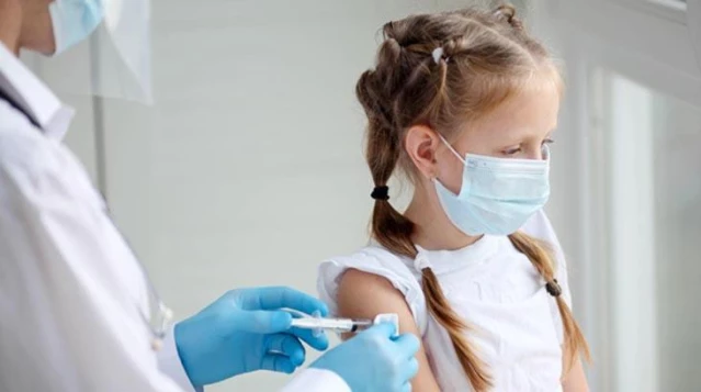 ABD'nin Los Angeles şehrinde, okullarda korona aşısı zorunlu hale getirildi