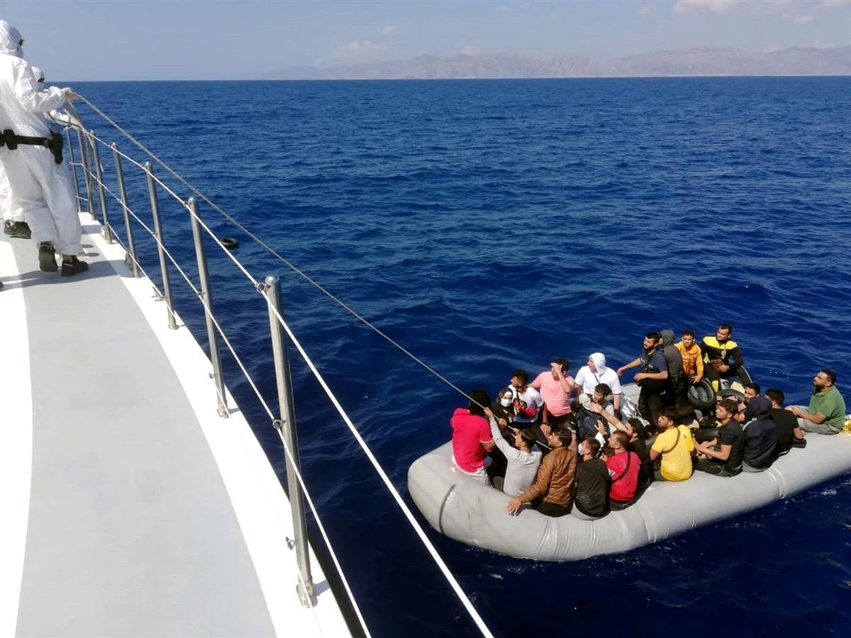 Marmaris\'te 36 düzensiz göçmen kurtarıldı