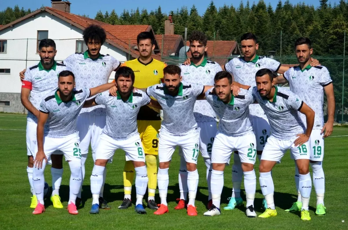 Sakaryaspor\'dan sil baştan bir kadro