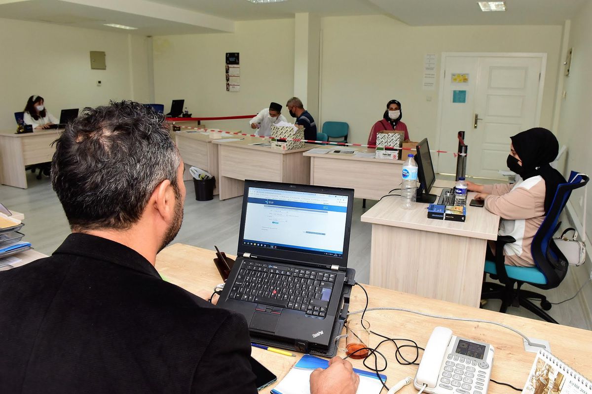 Yıldırım Belediyesi; oluşturduğu istihdam merkezi ile binlerce vatandaşın işe yerleşmesine aracılık etti