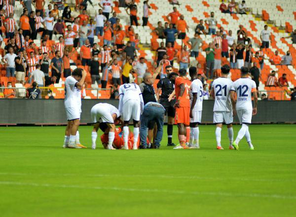 Adanaspor\'da Berkan Fırat\'ın maçta ayağı kırıldı