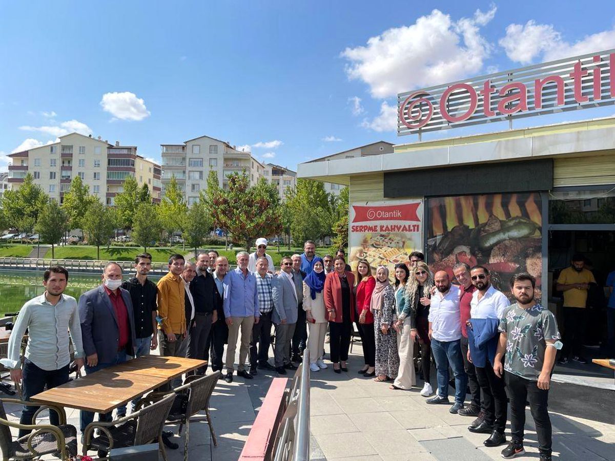 Ak Parti İl Başkanı Ünsal, gazetecilerle buluştu