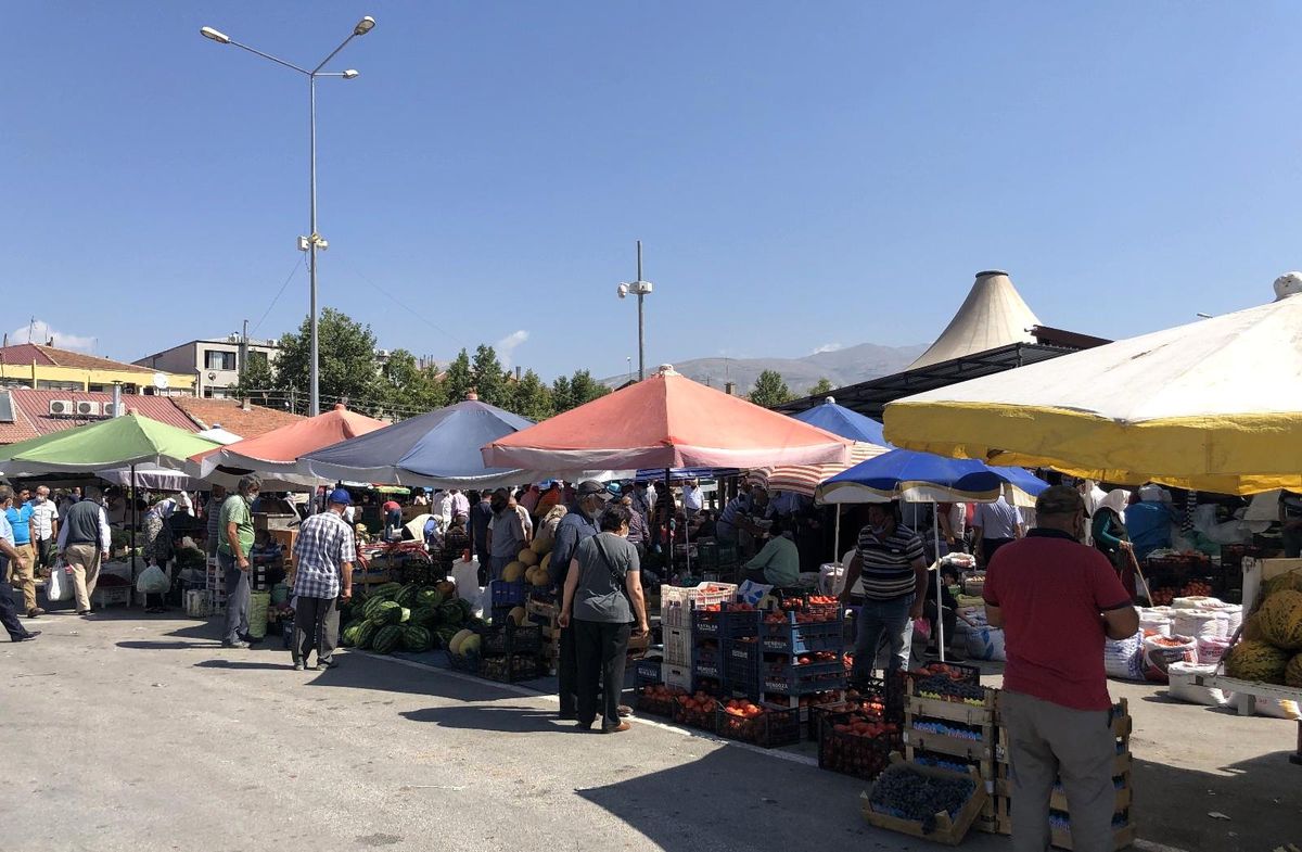 Buğday Meydanında sonbahar hareketliliği