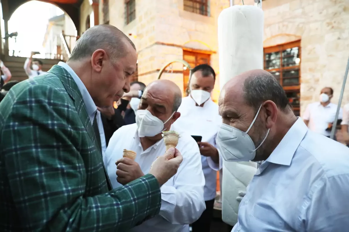 Son dakika haber... Cumhurbaşkanı Erdoğan, Kahramanmaraş\'taki şiir gecesinde gençlerle buluştu Açıklaması