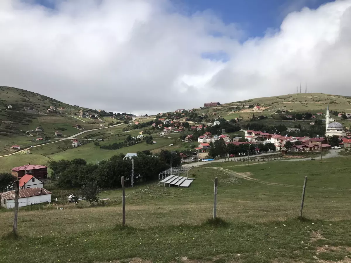 Doğasıyla hayran bırakan Çambaşı Yaylası turistlerin gözdesi oldu