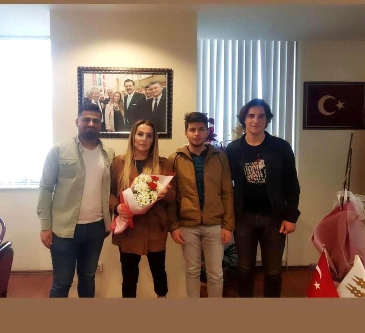 Edirne\'de üniversite öğrencilerinden TOBB Edirne Bölge Temsilcisi ve KGK Başkanı Aslan\'a ziyaret