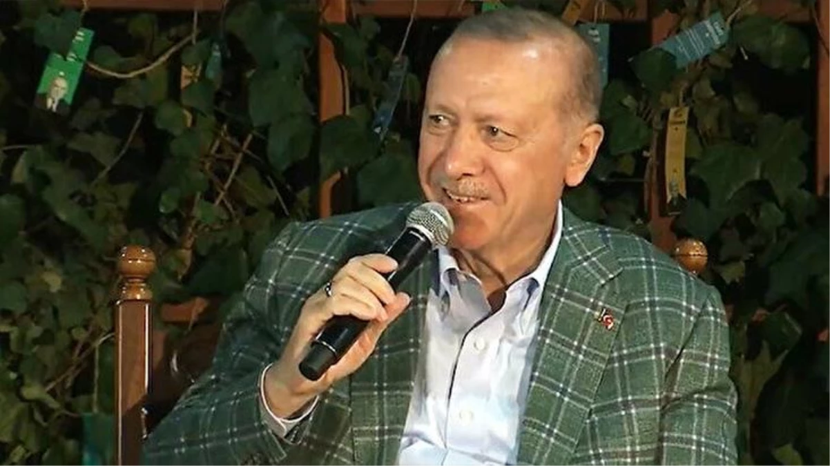 "Eşinize şiir yazıyor musunuz?" sorusuna Cumhurbaşkanı Erdoğan\'dan duygusal yanıt: Şiir gibi bir yaşamımız var