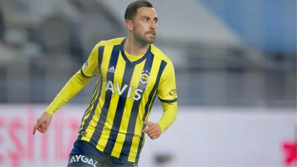 Fenerbahçe\'de kadro dışı kalan Sinan Gümüş uzun süren sessizliğini bozdu! Paylaşımına taraftardan tepki yağıyor