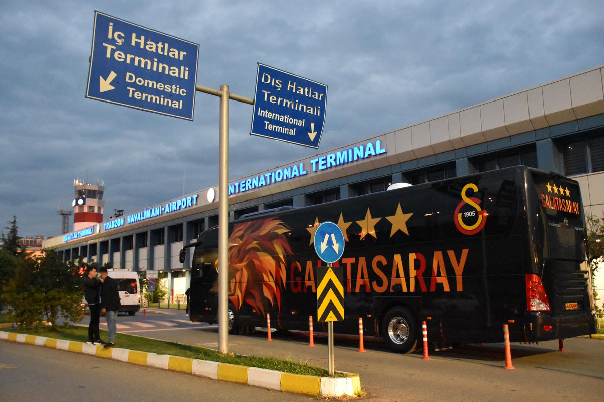 Galatasaray kafilesi Trabzon\'a geldi
