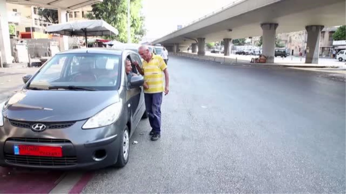 Lübnan\'daki kriz taksicileri de vurdu