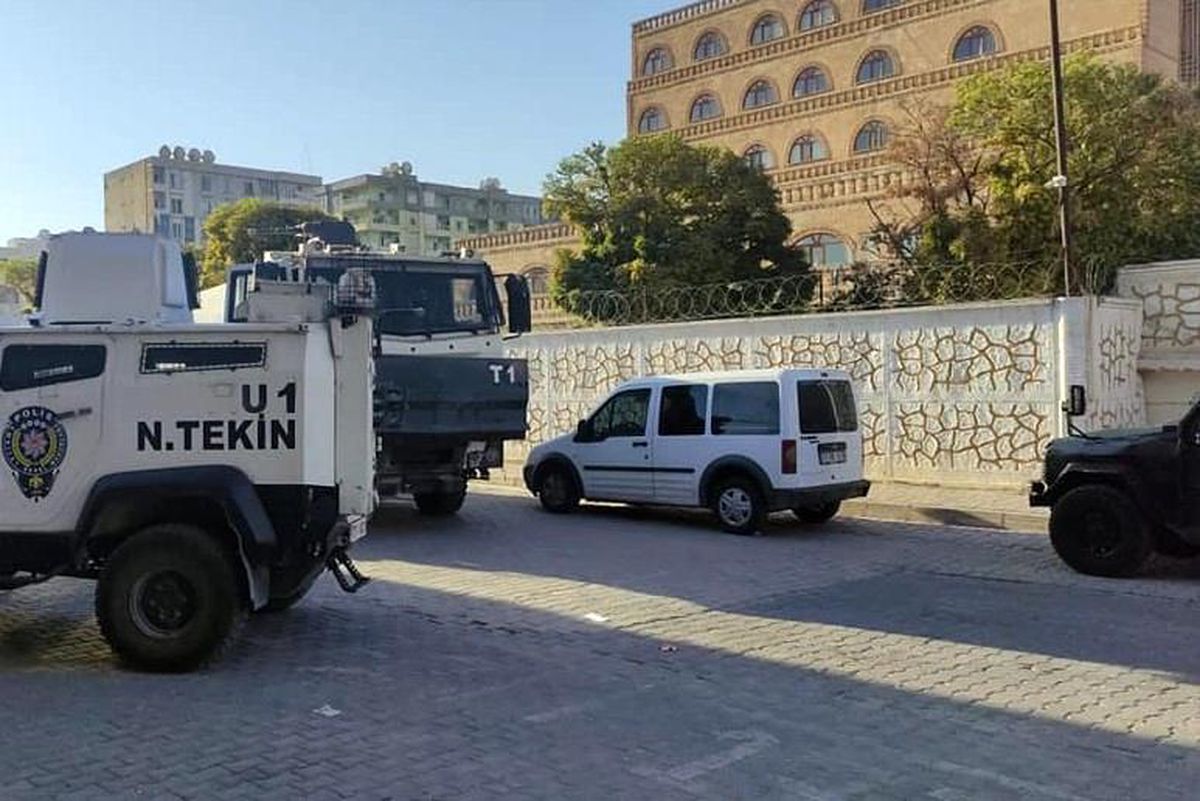 Mardin\'de otogarda taşlı sopalı kavga: 2 yaralı